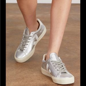 veja silver sneakers